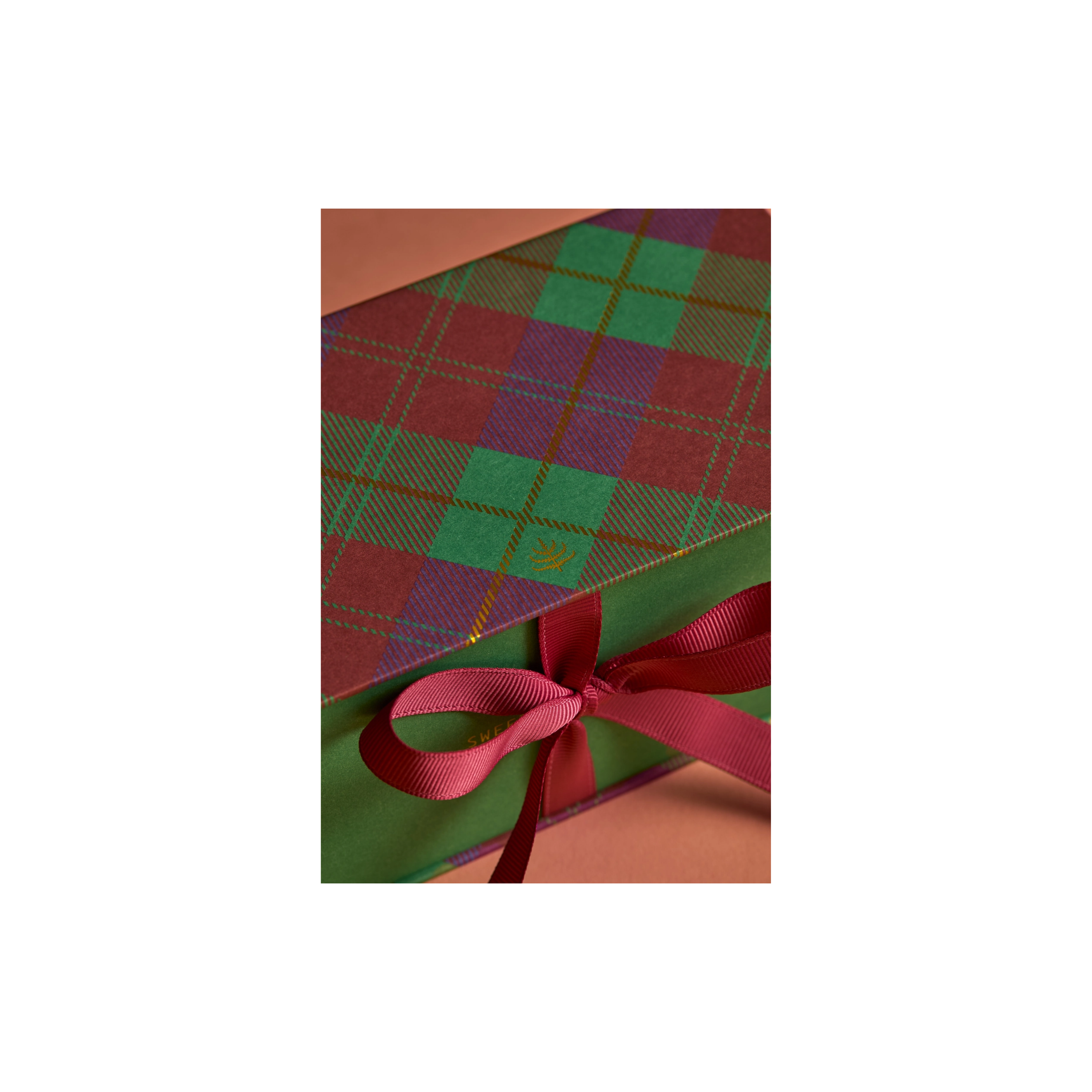 Date-Sweetened Chocolate Bar