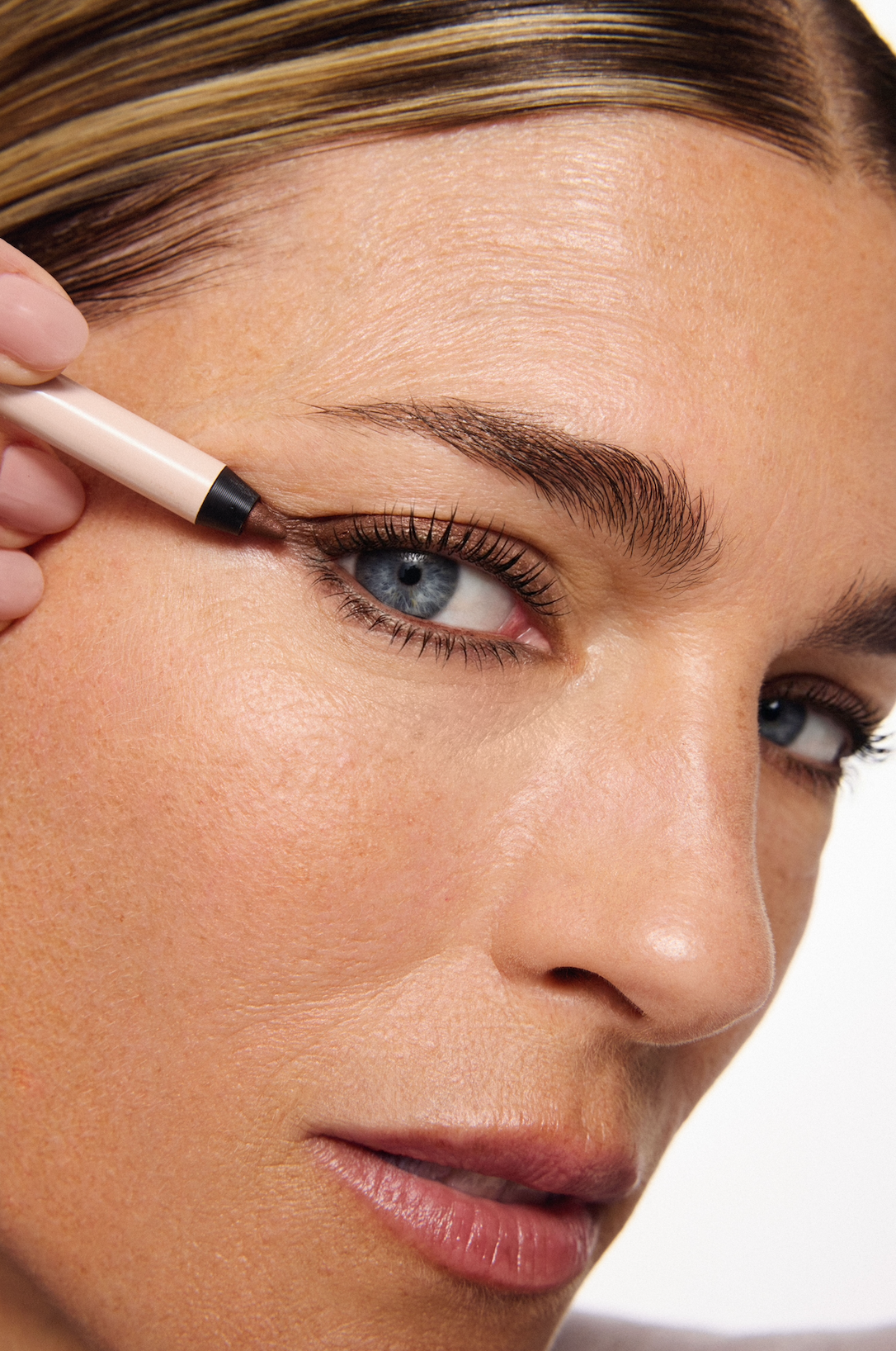 Thru Line Waterproof Eyeliner